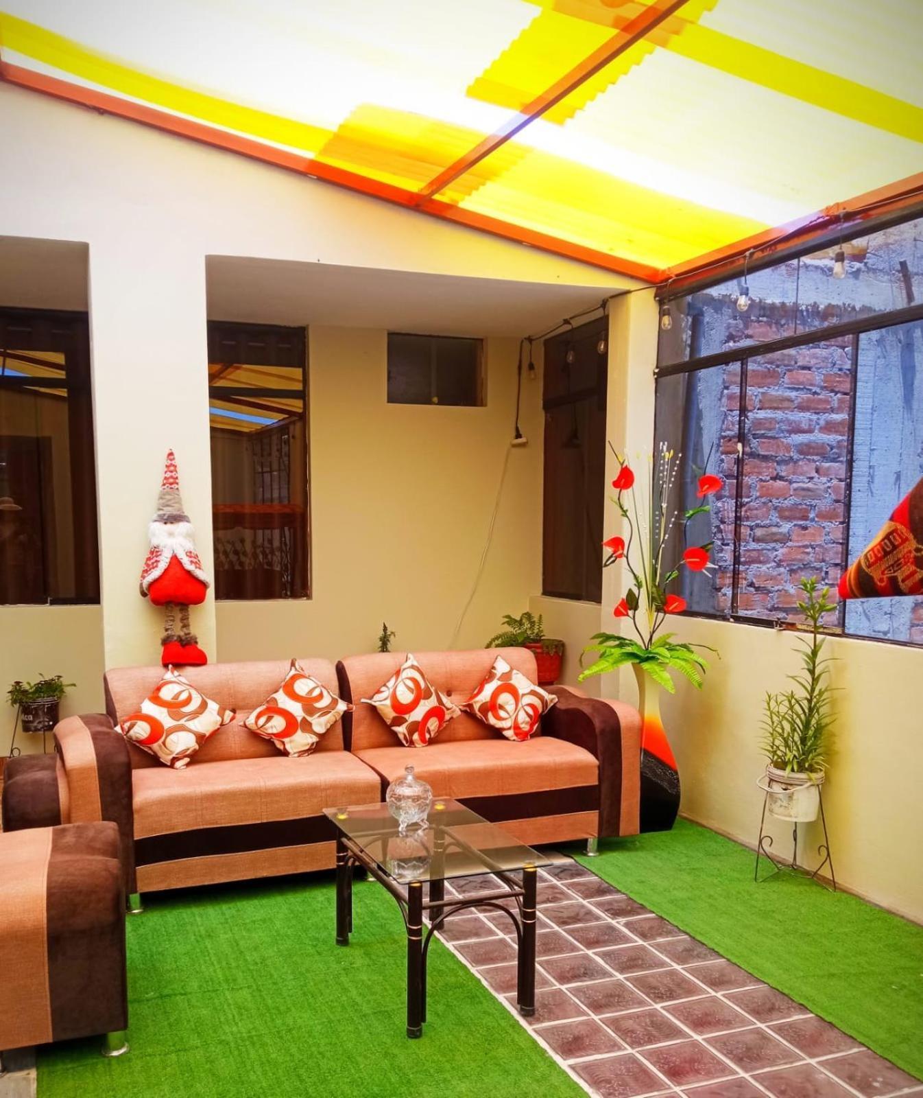 Sumac Wasi Hostel Чивай Екстериор снимка
