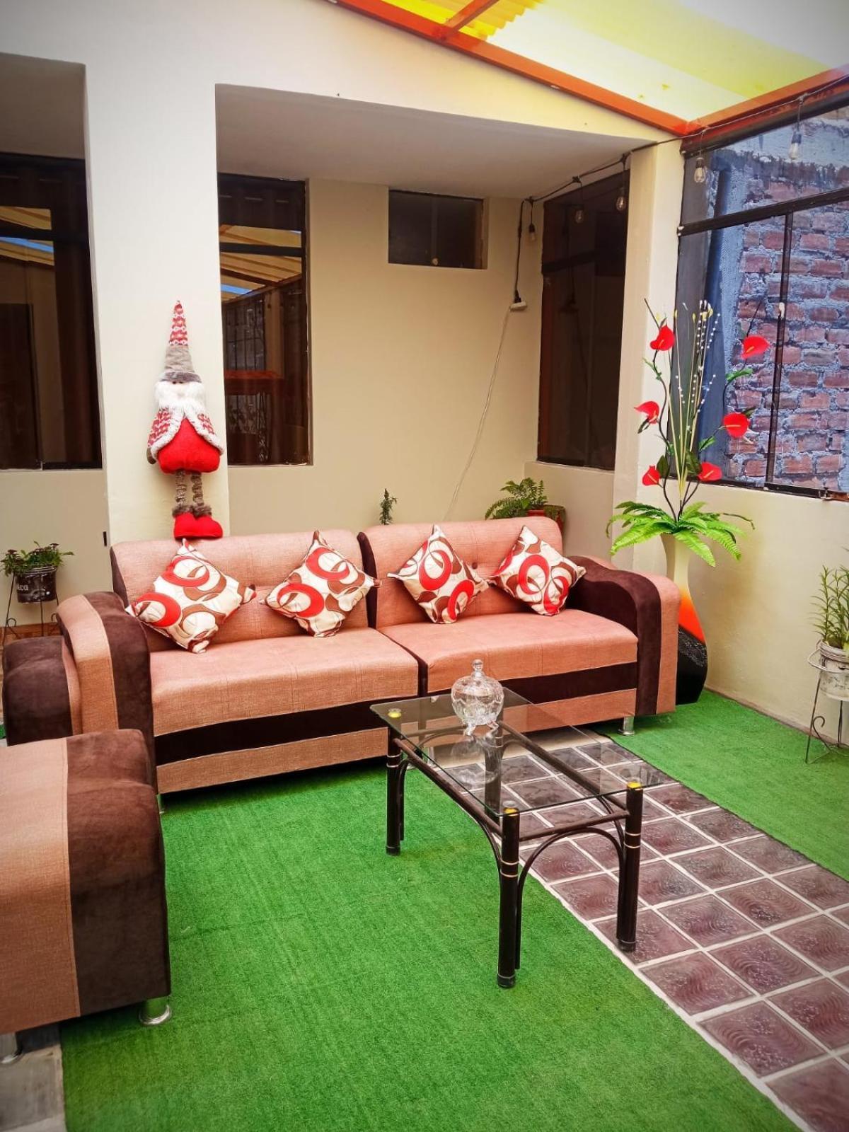 Sumac Wasi Hostel Чивай Екстериор снимка